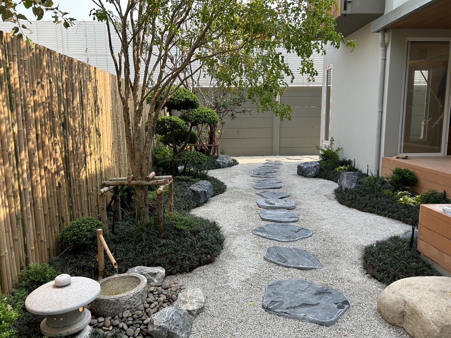 ผลงานออกแบบและจัดสวนโดย D.Garden Design แบบที่ 22