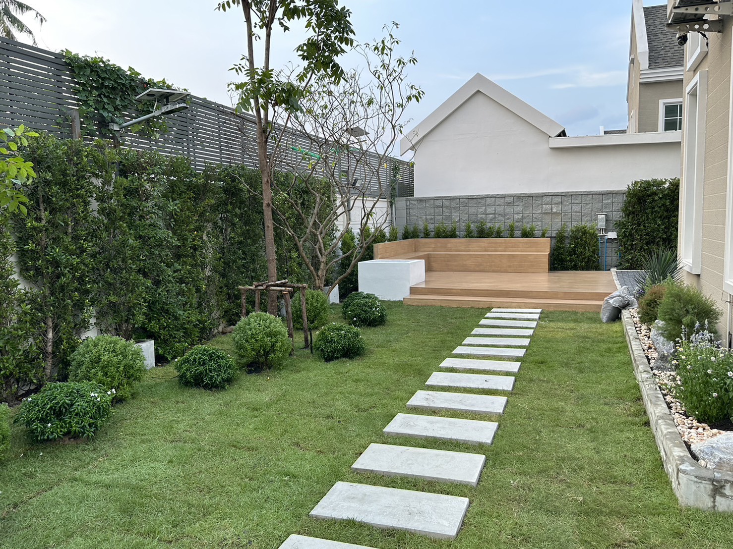ผลงานออกแบบและจัดสวนโดย D.Garden Design แบบที่ 108